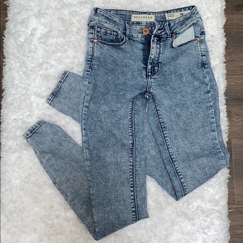 High rise skinniest Bullhead jeans!